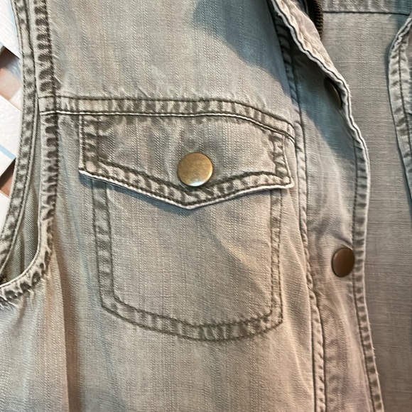 Altar’d State olive gray utility vest size small vest with pockets EUC - Picture 6 of 8